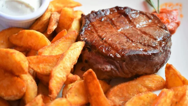 steak and fries cocked using the air fryer